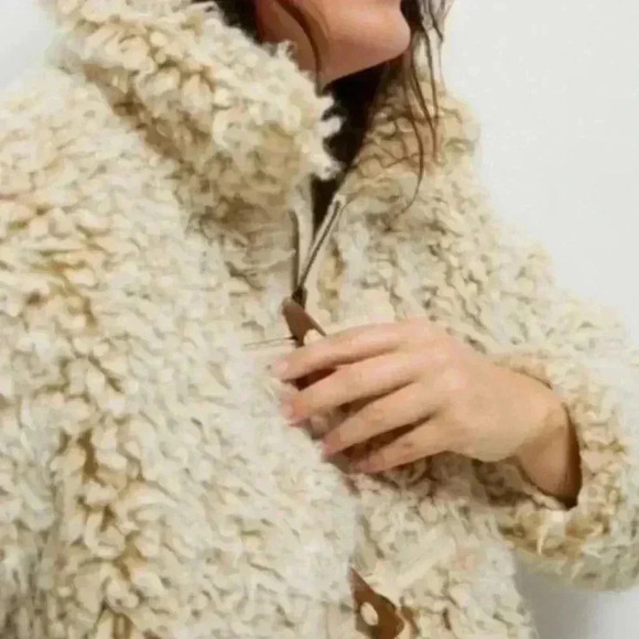 Anthropologie “Brenna” Faux Fur “Teddy” Short Coat In Cream Extra Small EUC! - Picture 5 of 16